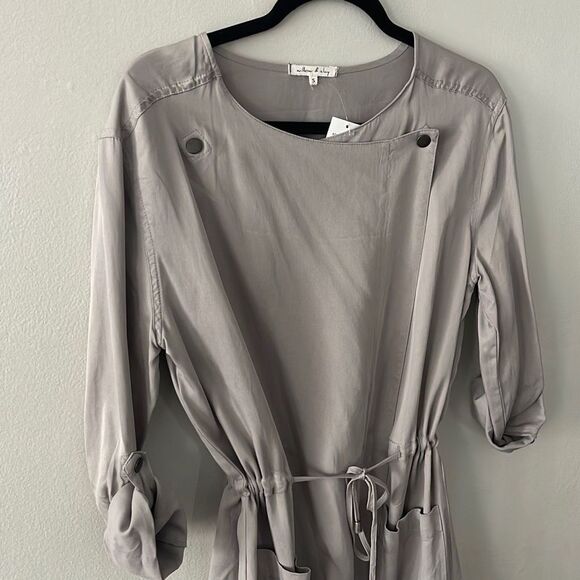 Willow & Clay Wrap Front Dress Size small chinch waist snap front zipper NWT - Picture 5 of 14